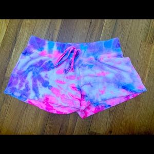 Hard Tail longer length tie dye shorts size Large